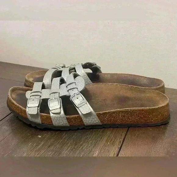 Birkenstock Shoes - Birkenstock Birkis Sandals size 40 Women’s size 9